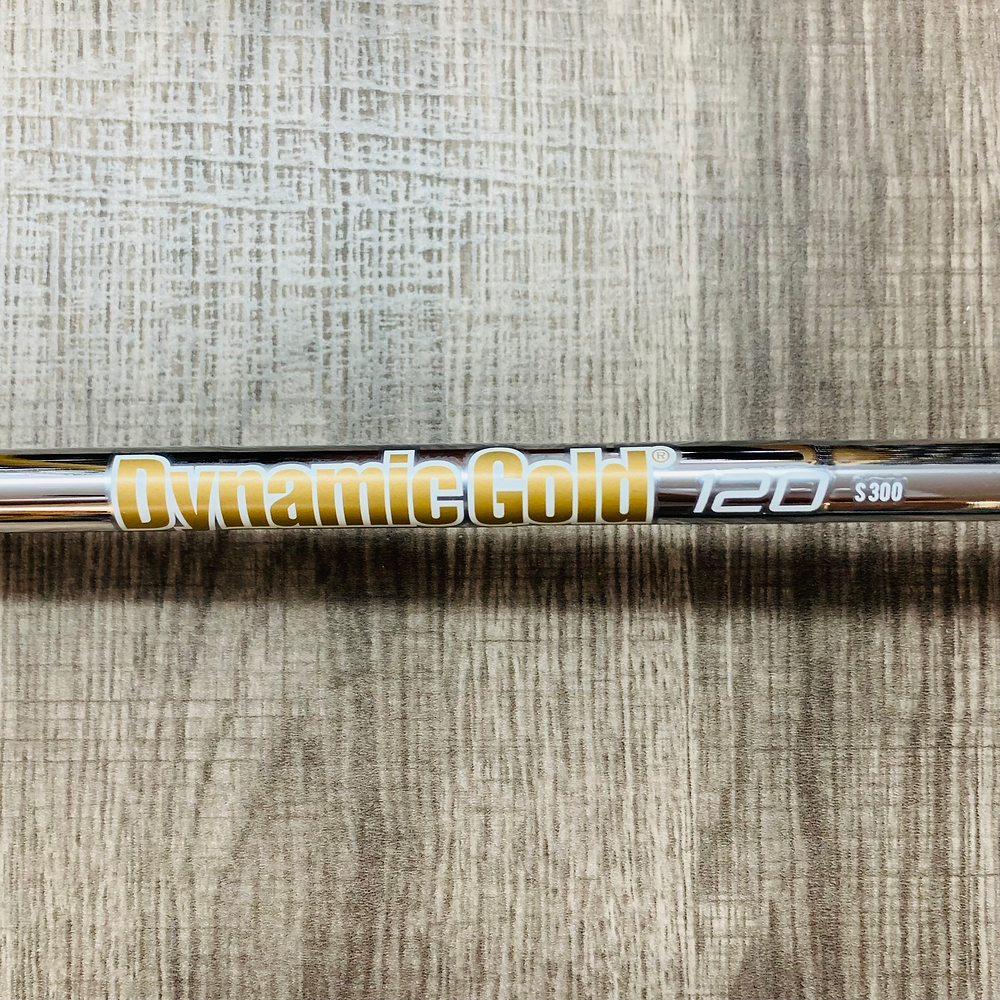 JPX 923 Tour Iron Set 4-P / Dynamic Gold Steel, Stiff