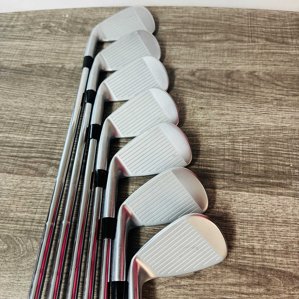 JPX 923 Tour Iron Set 5-G / Dynamic Gold Steel, X Stiff