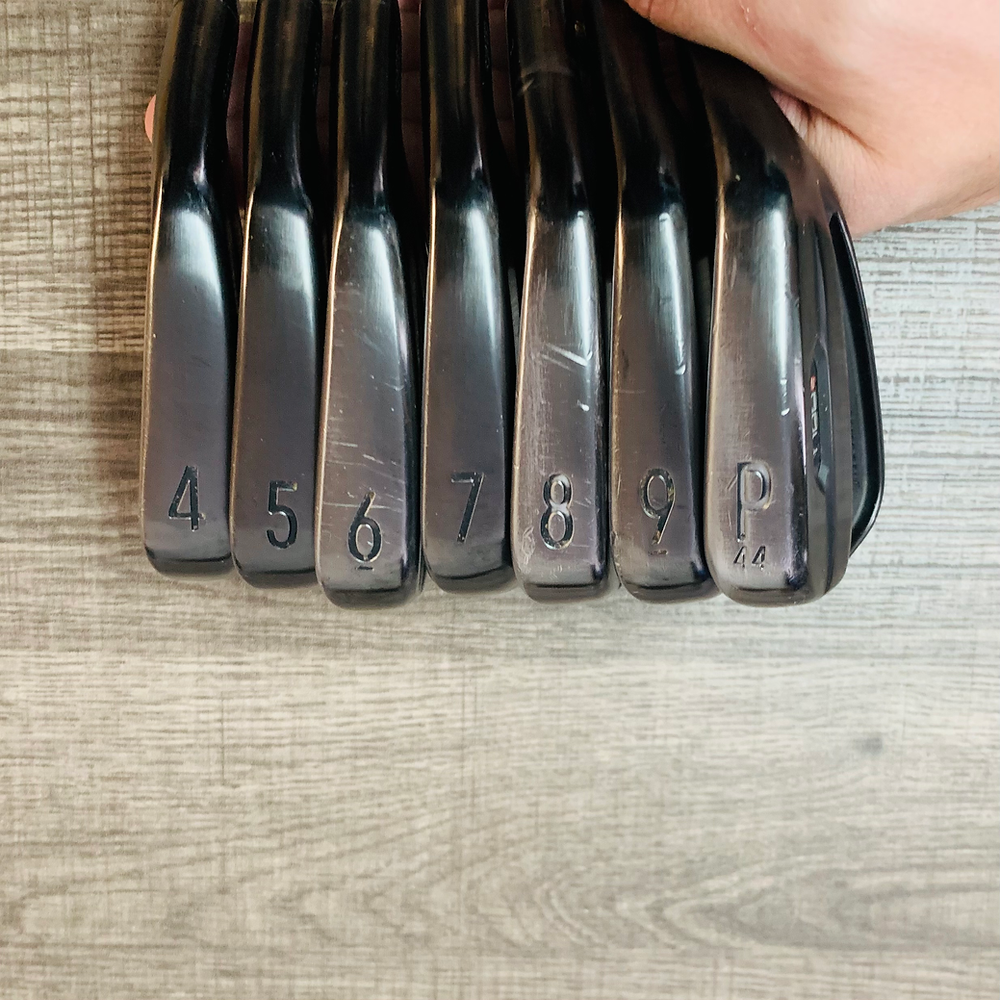+1/2" Black T100S 2021 Iron Set 4-P / AMT White Steel, Stiff