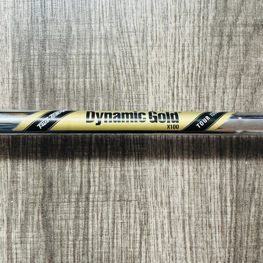 JPX 923 Tour Iron Set 4-P / Dynamic Gold Tour Issue Steel, X Stiff