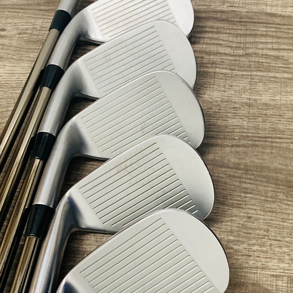 +1/2" JPX 921 Hot Metal Iron Set 7-G,S / Recoil Graphite, Regular