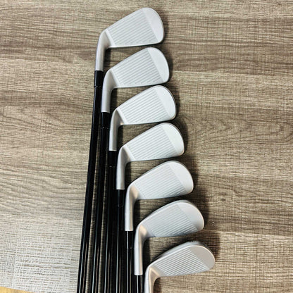 2023 P790 Iron Set 4-P / Mitsubishi MMT Graphite, Regular