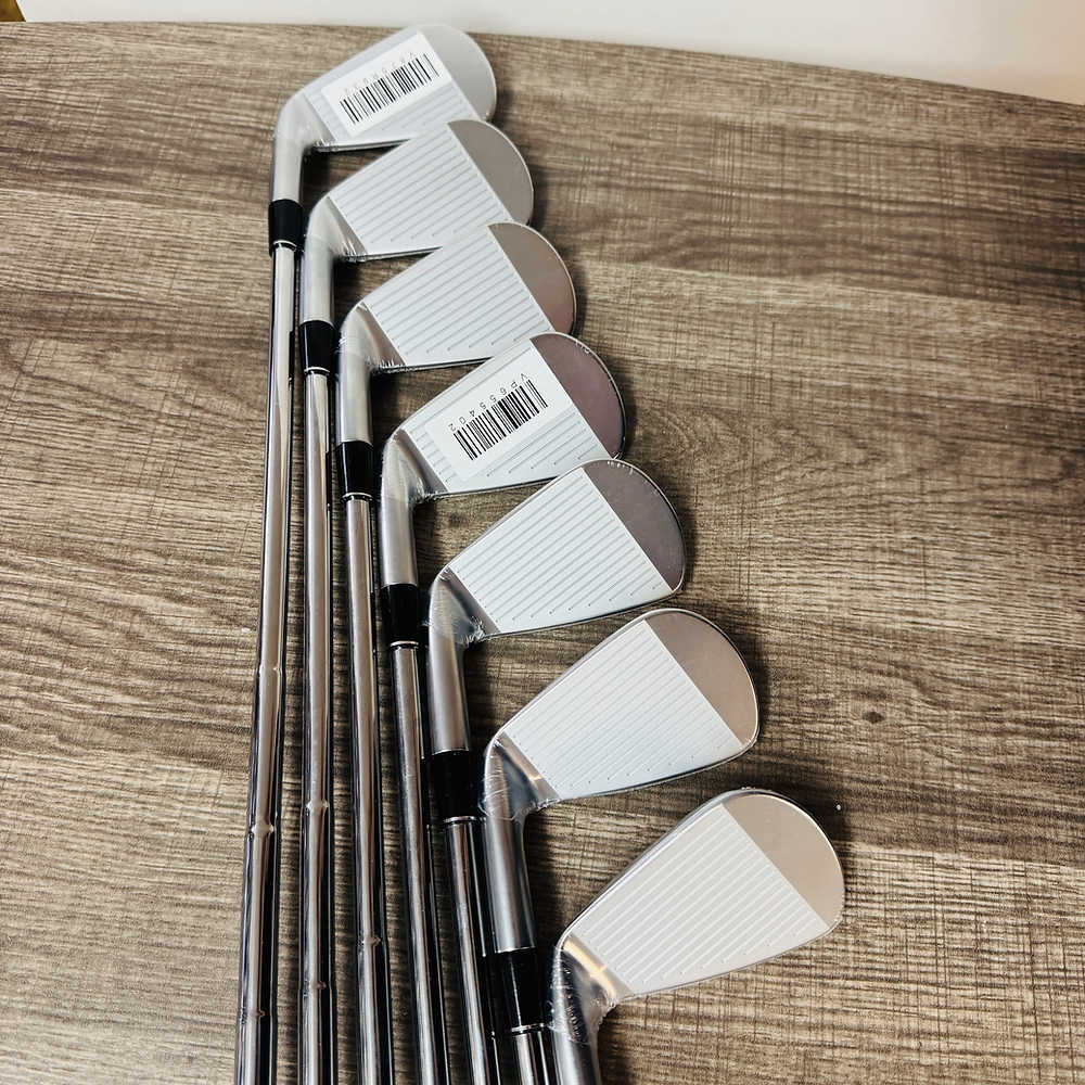 2025 ZXi5 Iron Set 4-P / Dynamic Gold Mid 115 Steel, Stiff