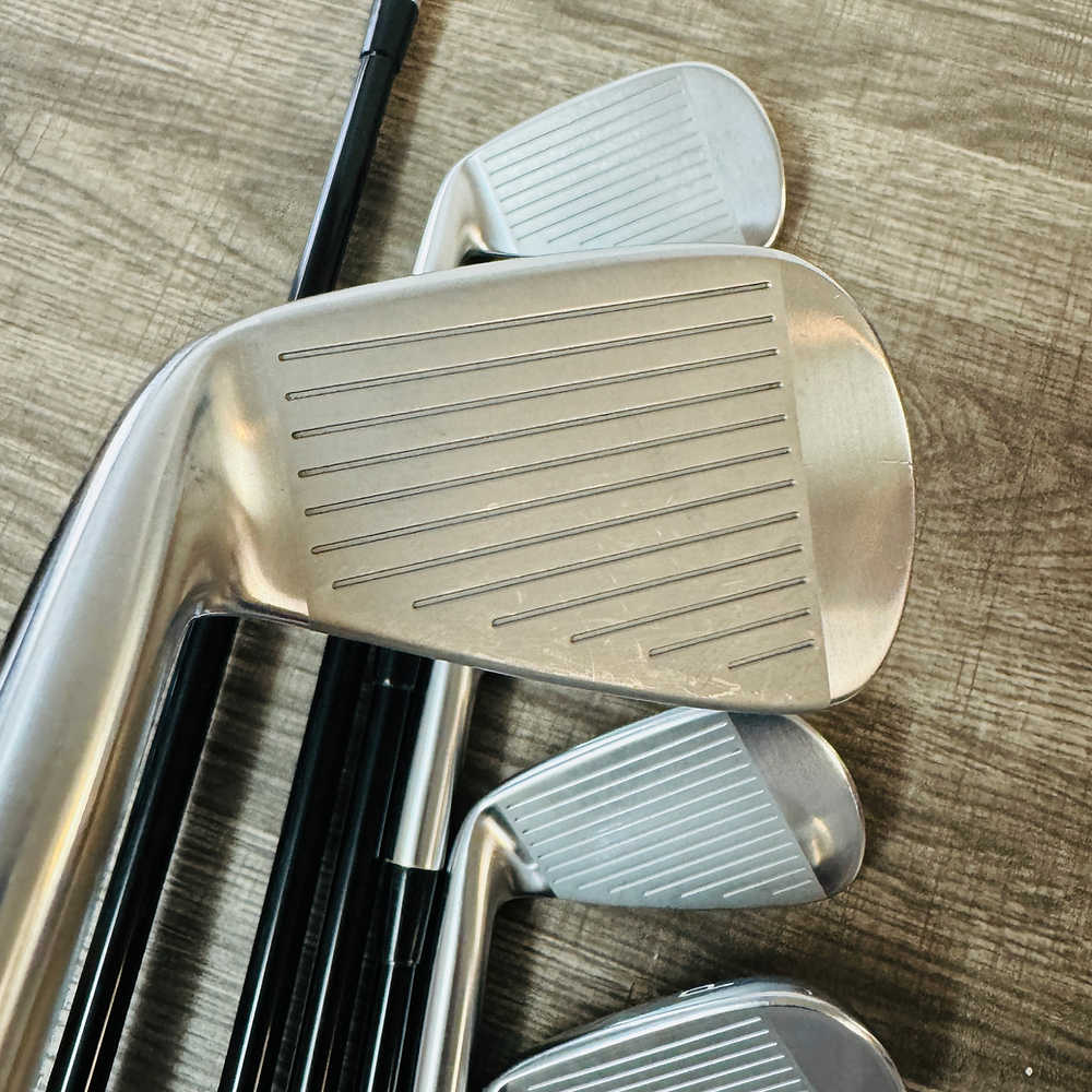 2024 Pro 241 Iron Set 4-P / Mitsubishi MMT 105 Graphite, TX Stiff