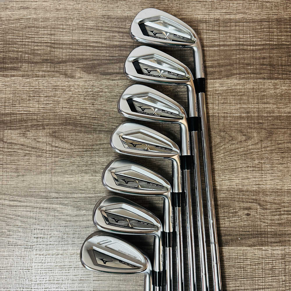 JPX 921 Hot Metal Pro / Forged Iron Set 5-GW / NS Pro, Stiff