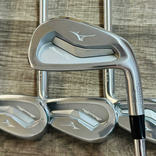 +1/2" 2024 Pro 243 Iron Set 4-P / NS Pro 950 GH Neo 95, Regular