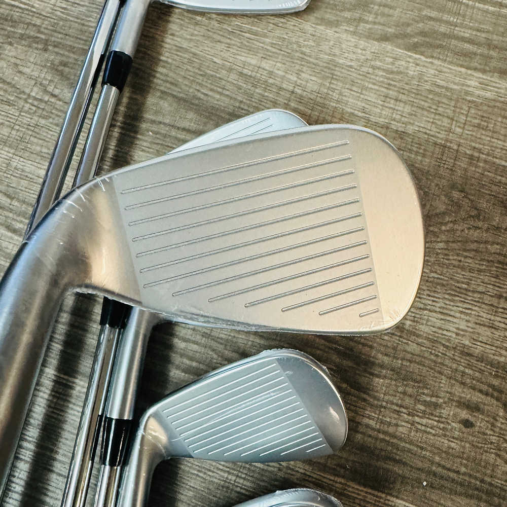 JPX 925 Hot Metal Iron Set 5-G / NS Pro 950 GH Neo 98, Stiff