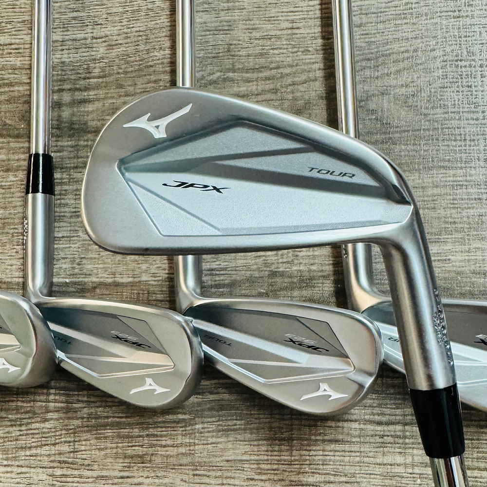 JPX 923 Tour Iron Set 5-G / Dynamic Gold Mid Steel, Stiff