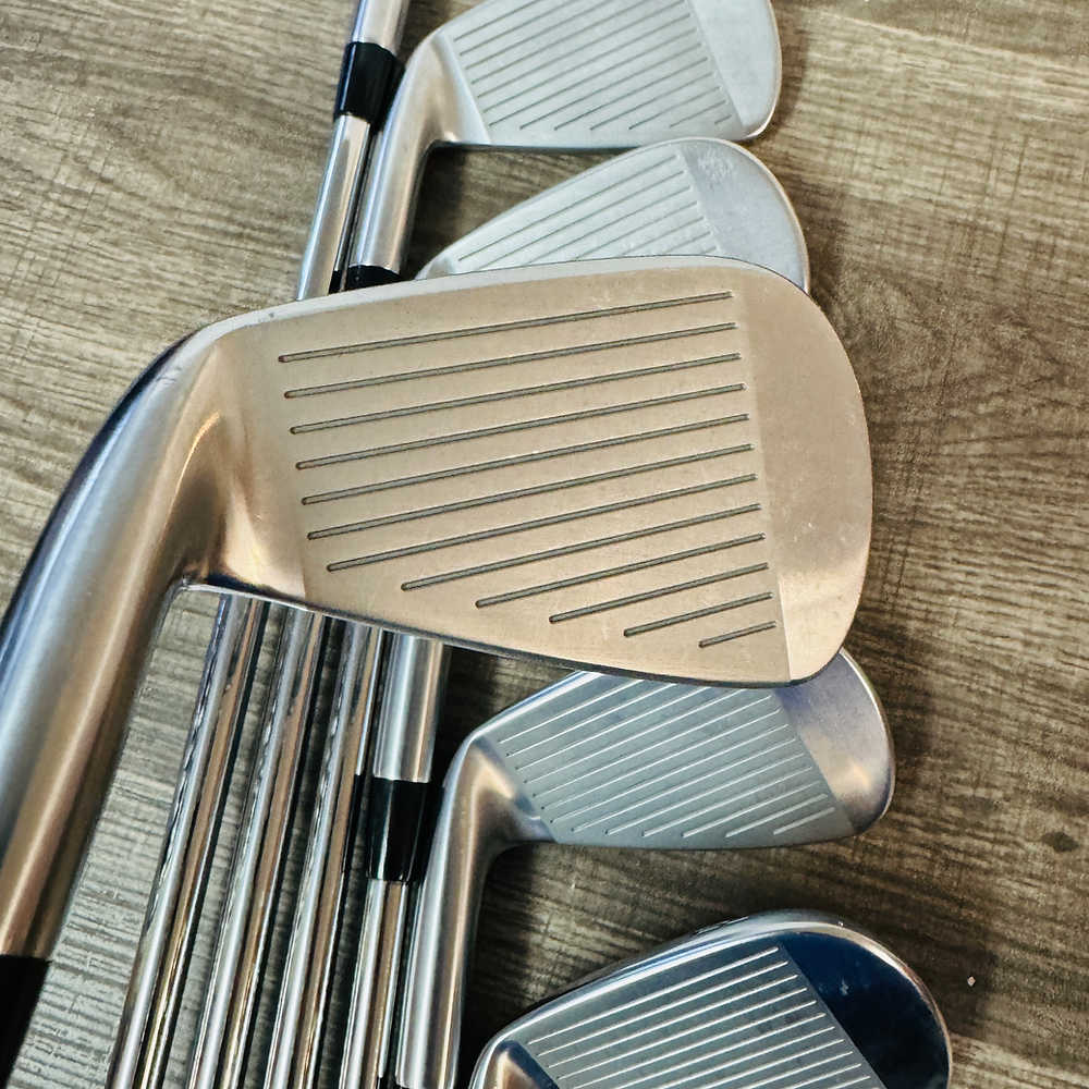 +1/2 Pro 223 Iron Set 4-P / NS Pro Modus3 Steel, Stiff