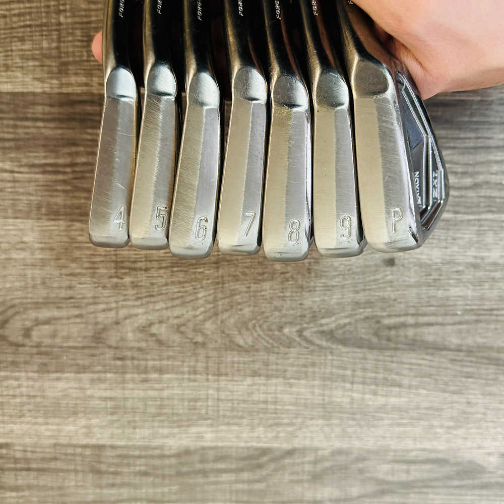 ZX7 MK II Black Iron Set 4-PW / Dynamic Gold Steel, X Stiff