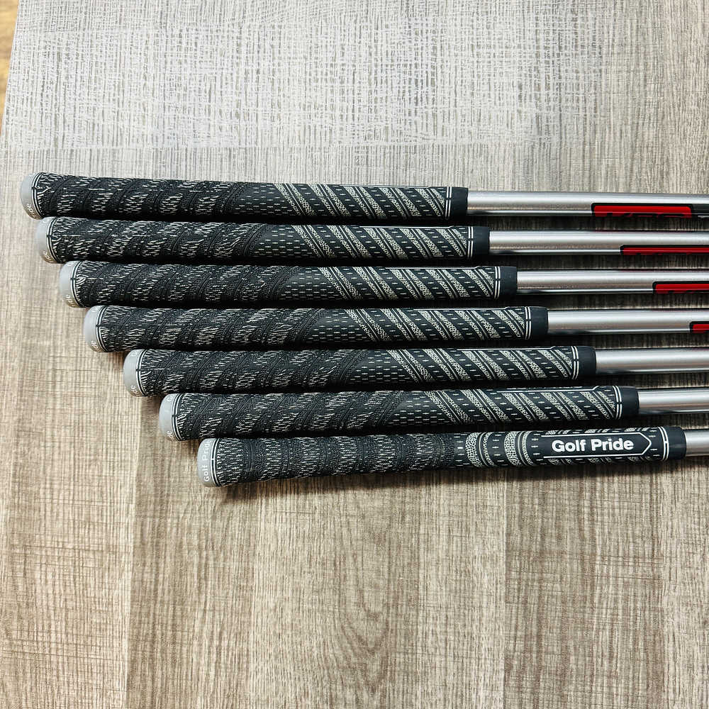 JPX 923 Tour Iron Set 4-P / KBS C-Taper Steel, X Stiff