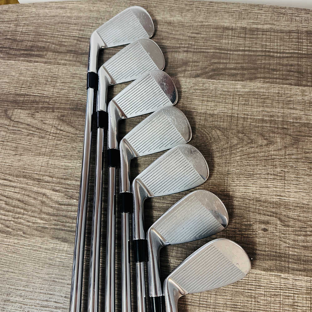 P7TW Iron Set 4-P / Project X Rifle 125g Steel, X Stiff