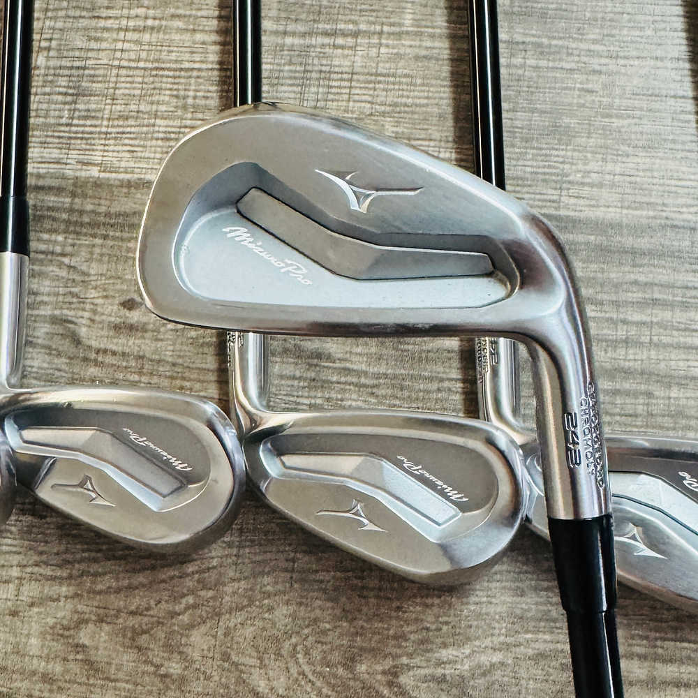 Pro 243 Iron Set 5-GW / Mitsubishi MMT Graphite, Stiff