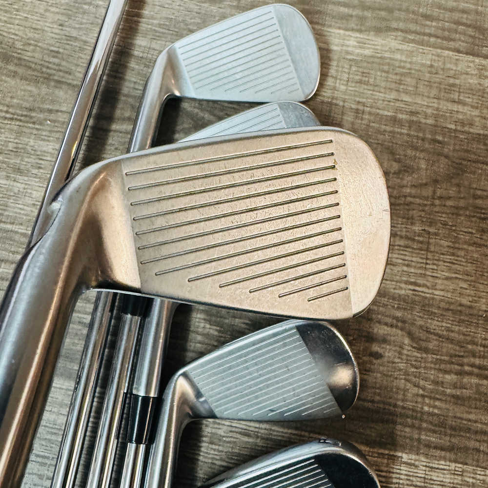 Tour Preferred MC Iron Set 4-P / Dynamic Gold Steel, Stiff