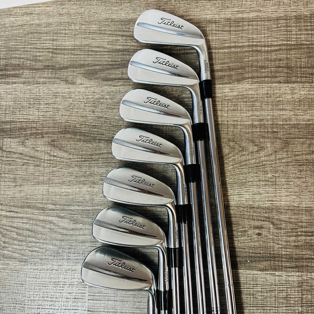 620 MB Iron Set 4-P / Dynamic Gold 130, Stiff