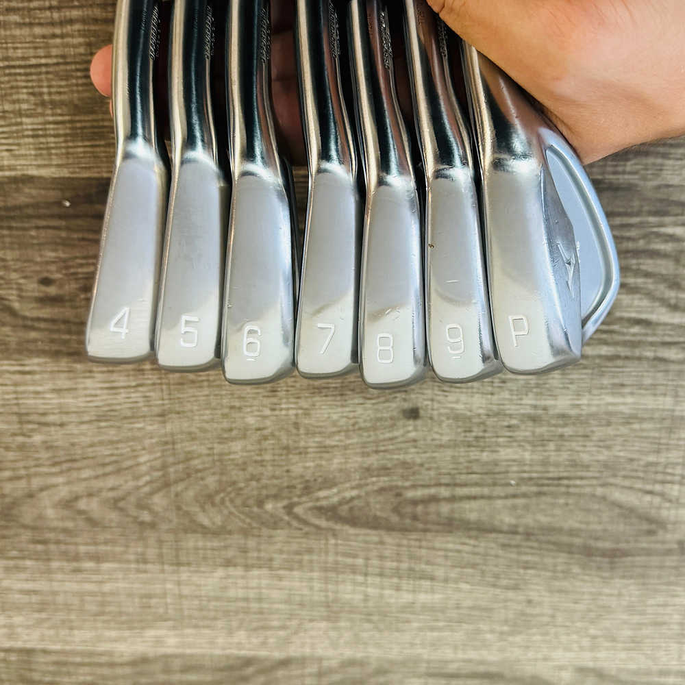 2024 Pro 243 Iron Set 4-P / Dynamic Gold Mid Steel, Stiff