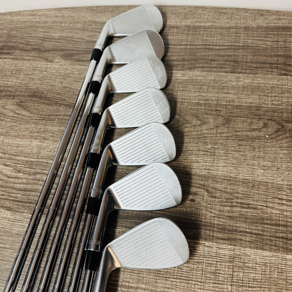 2024 Apex MB Iron Set 4-PW / Dynamic Gold Tour Issue, X Stiff