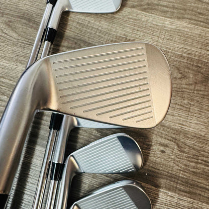 2024 Apex Pro Iron Set 4-PW / Dynamic Gold Mid Steel, X Stiff