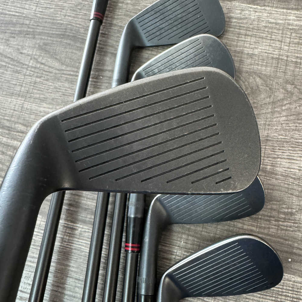 Ben Hogan Ft. Worth Black Iron Set 4-P / Recoil Graphite, Stiff