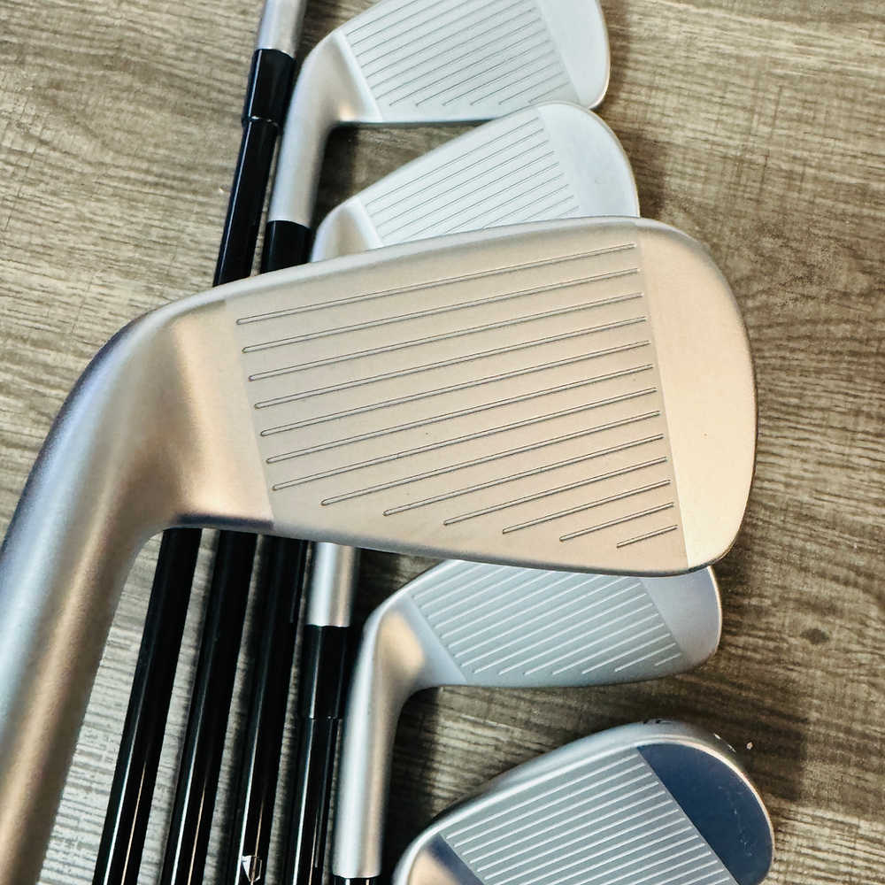 2023 P790 Iron Set 4-P / Mitsubishi MMT 65 Graphite, Regular