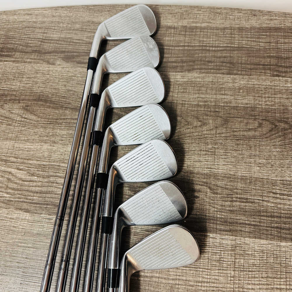 Tour Preferred MC Iron Set 4-P / Dynamic Gold Steel, Stiff