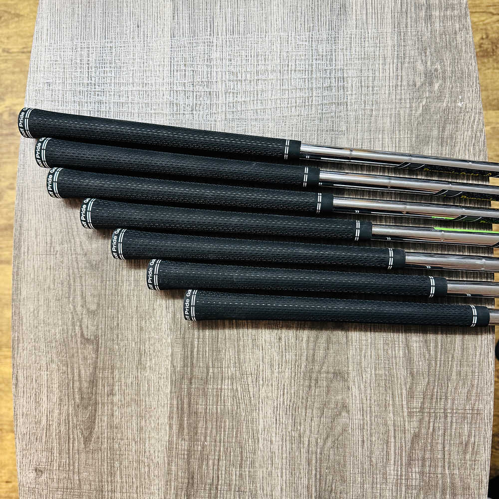 2025 ZXi5 Iron Set 4-P / Dynamic Gold Mid 115 Steel, Stiff