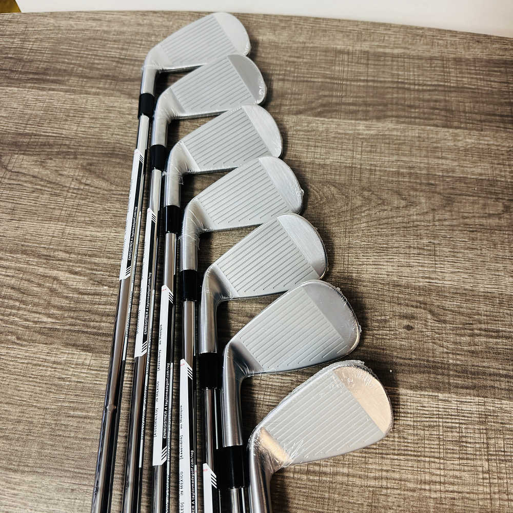 2025 P790 Iron Set 4-PW / Dynamic Gold Steel, Stiff