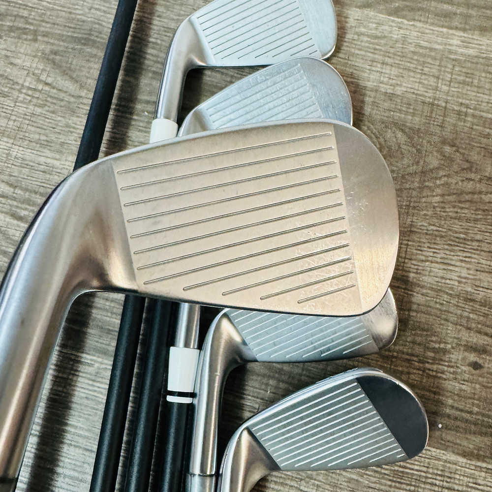 2023 T100 Iron Set 4-P / Mamiya Dart Graphite, X Stiff