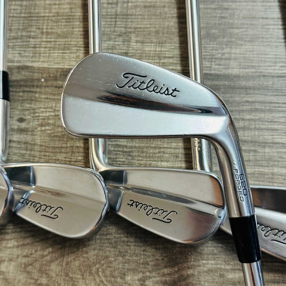 620 MB Iron Set 4-P / Dynamic Gold 130, Stiff