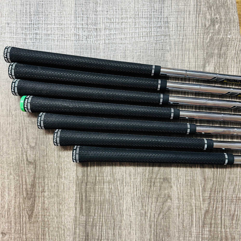 2025 ZXi7 Iron Set 4-P / Dynamic Gold Mid Steel, Stiff