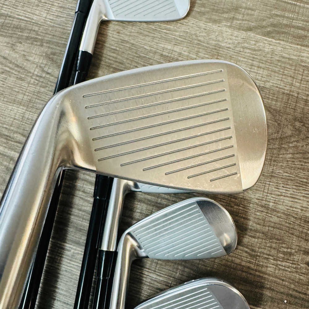 2024 Pro 241 Iron Set 4-P / Mitsubishi MMT 105 Graphite, TX Stiff
