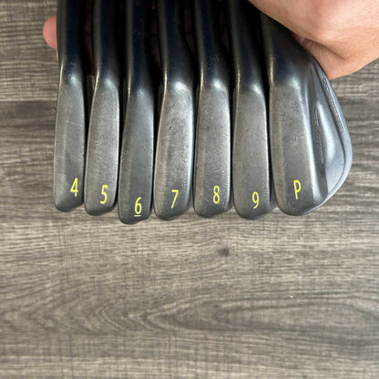 Ben Hogan Ft. Worth Black Iron Set 4-P / Recoil Graphite, Stiff