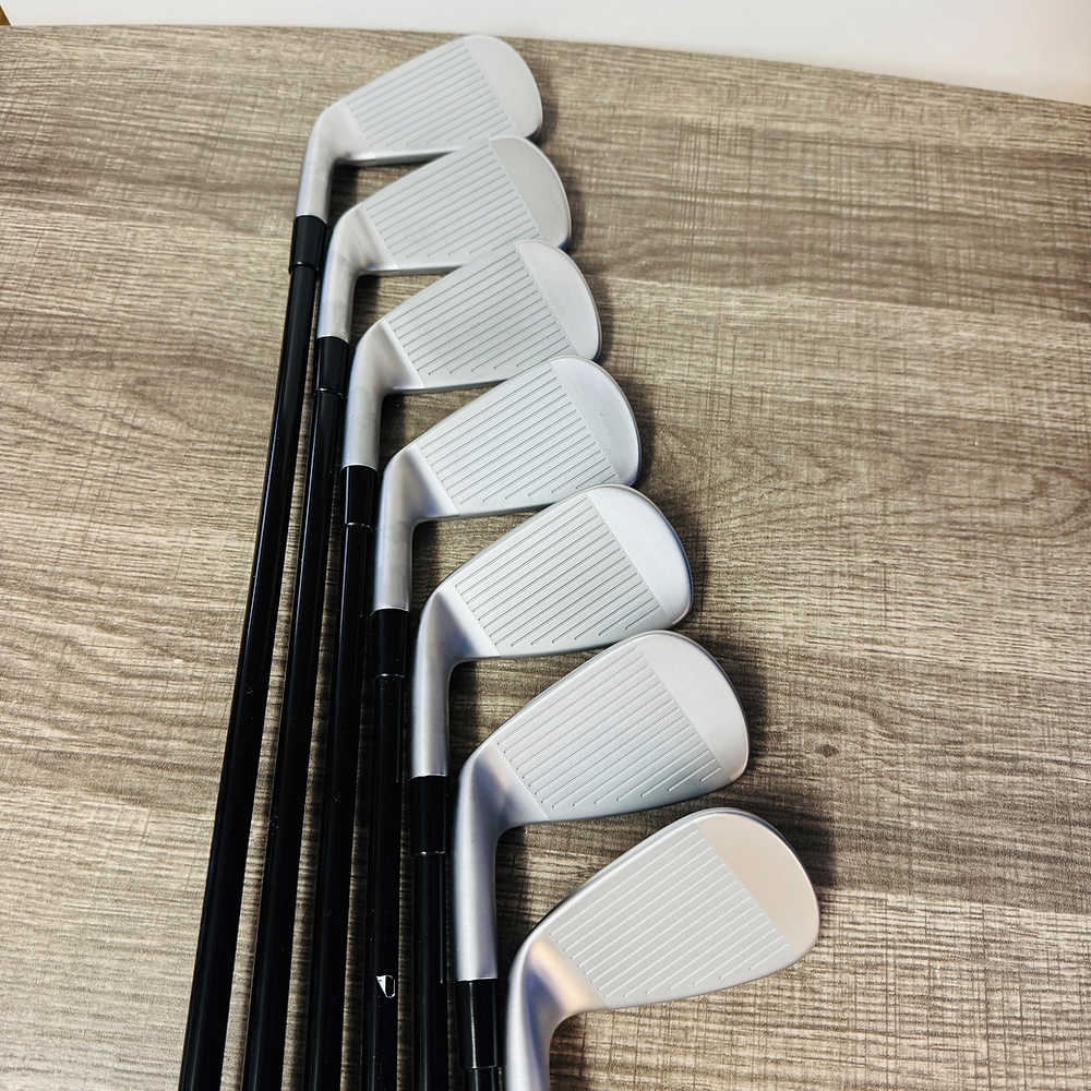 2023 P790 Iron Set 4-P / Mitsubishi MMT 65 Graphite, Regular