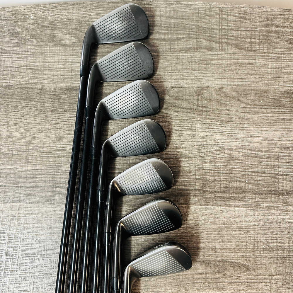 +1/2" Black T100S 2021 Iron Set 4-P / AMT White Steel, Stiff