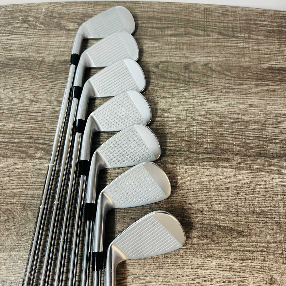 JPX 923 Tour Iron Set 5-G / Dynamic Gold Mid Steel, Stiff