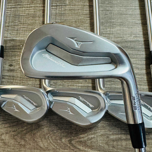 2024 Pro 243 Iron Set 4-P / Dynamic Gold Mid Steel, Stiff