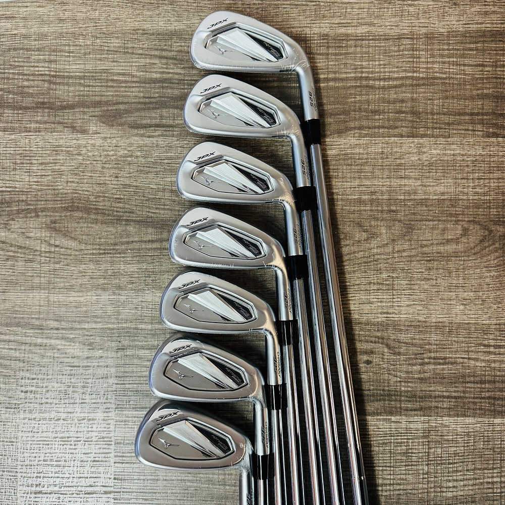 JPX 925 Hot Metal Pro Iron Set 4-P / Dynamic Gold a 105, Stif