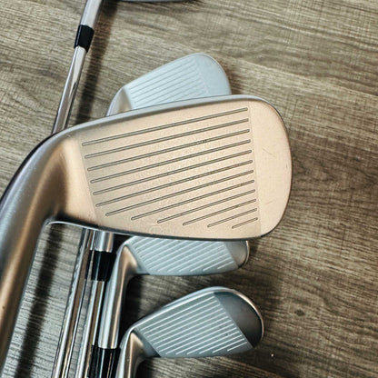 JPX 921 Hot Metal Pro / Forged Iron Set 5-GW / NS Pro, Stiff