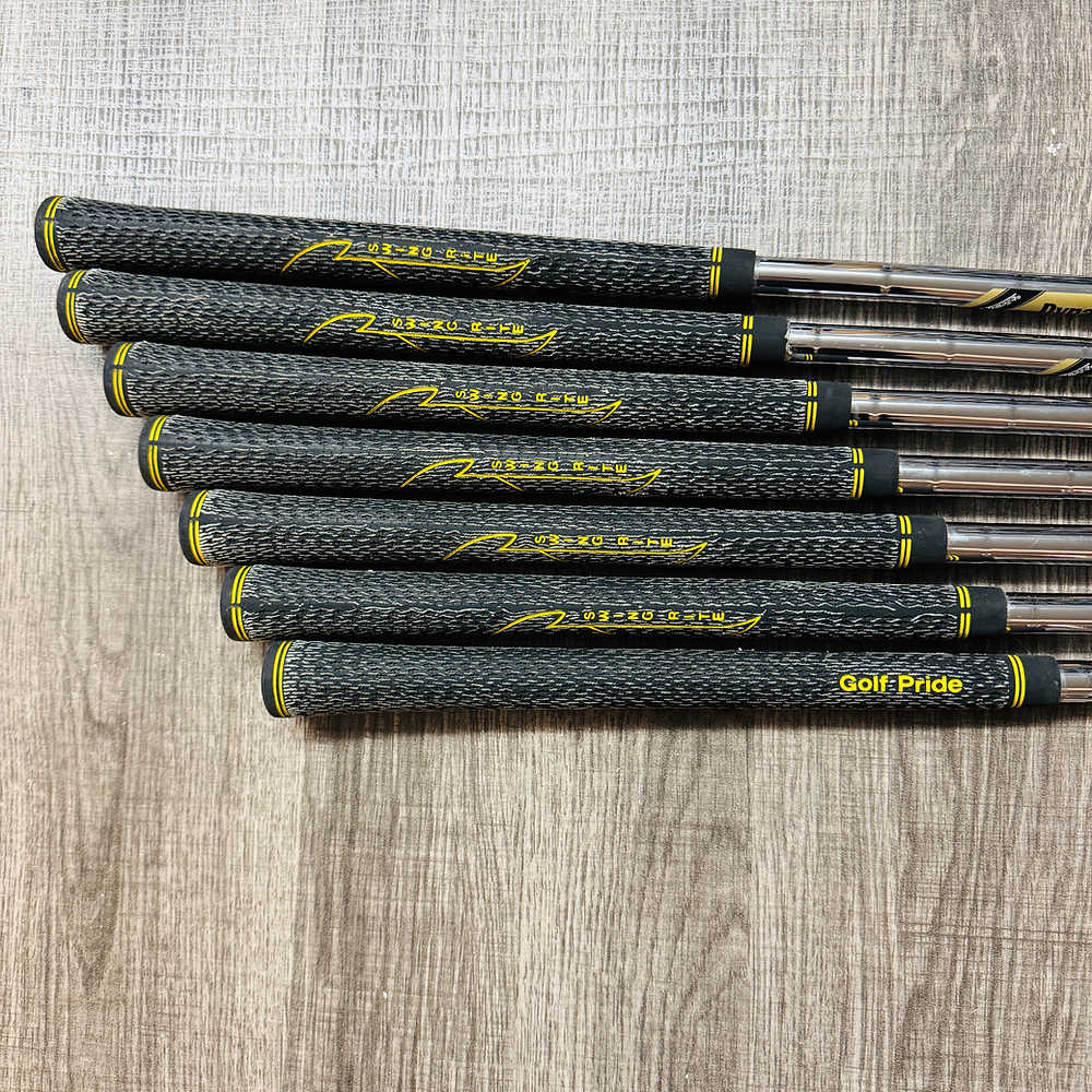 2024 Apex MB Iron Set 4-PW / Dynamic Gold Tour Issue, X Stiff