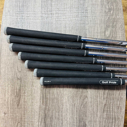 T200 Iron Set 4-P / AMT Black Steel, Stiff