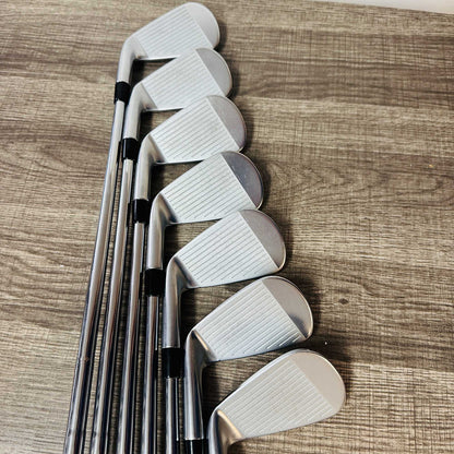 2024 Apex Pro Iron Set 4-PW / Dynamic Gold Mid Steel, X Stiff