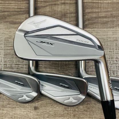 JPX 923 Tour Iron Set 4-P / KBS C-Taper Steel, X Stiff