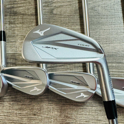 JPX 923 Tour Iron Set 5-G / Dynamic Gold Steel, X Stiff