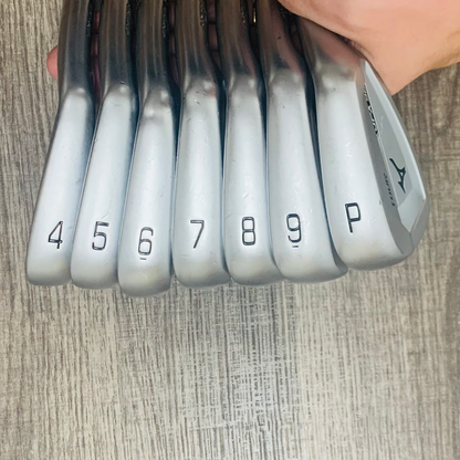 JPX 921 Tour Iron Set 4-P / NS Pro Steel, Regular