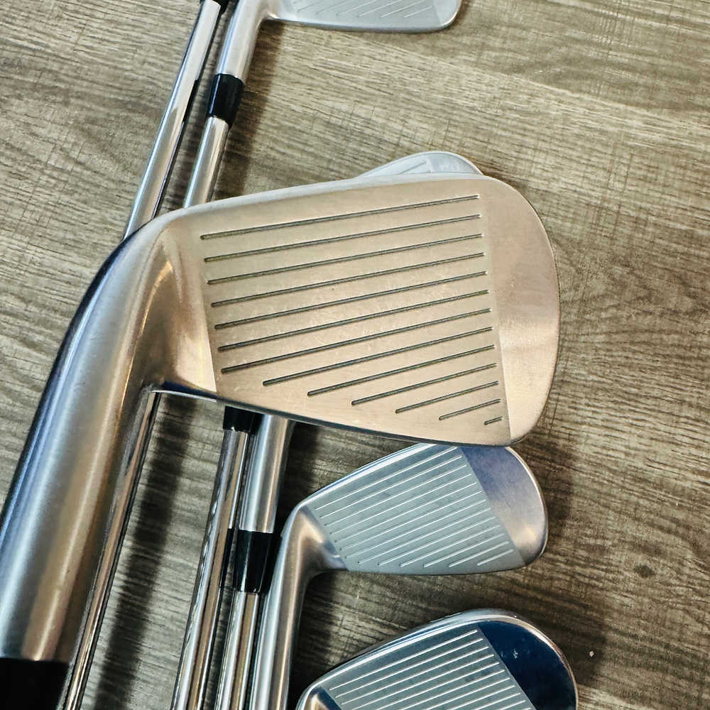 +1/2 Pro 223 Iron Set 4-P / NS Pro Modus3 Steel, Stiff