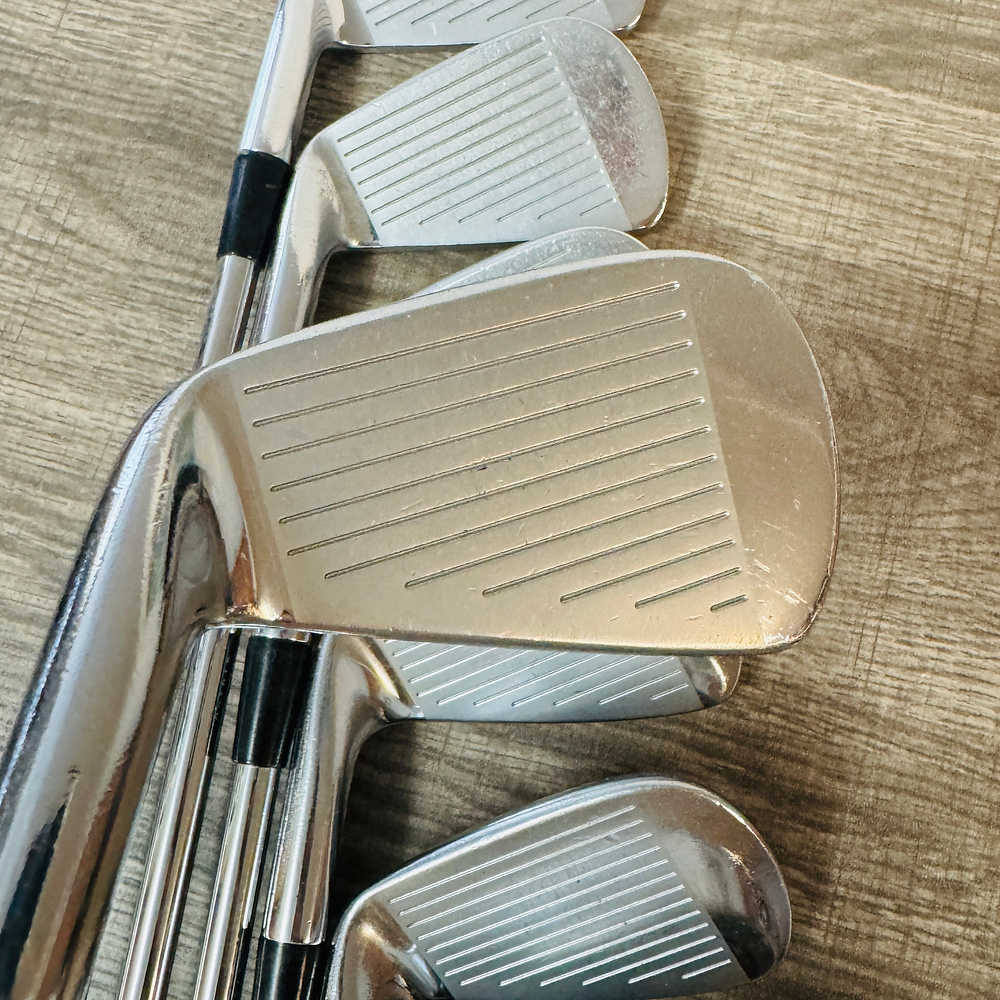 MP-30 Iron Set 4-P / Dynamic Gold Steel, Stiff