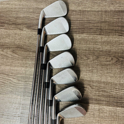 Tour Preferred MC Iron Set 4-P / Dynamic Gold Steel, Stiff