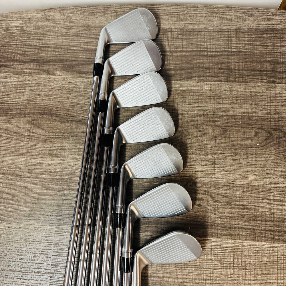 2024 Apex MB Iron Set 4-PW / Dynamic Gold Tour Issue, X Stiff