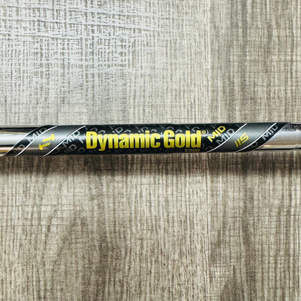 JPX 923 Tour Iron Set 5-G / Dynamic Gold Mid Steel, Stiff