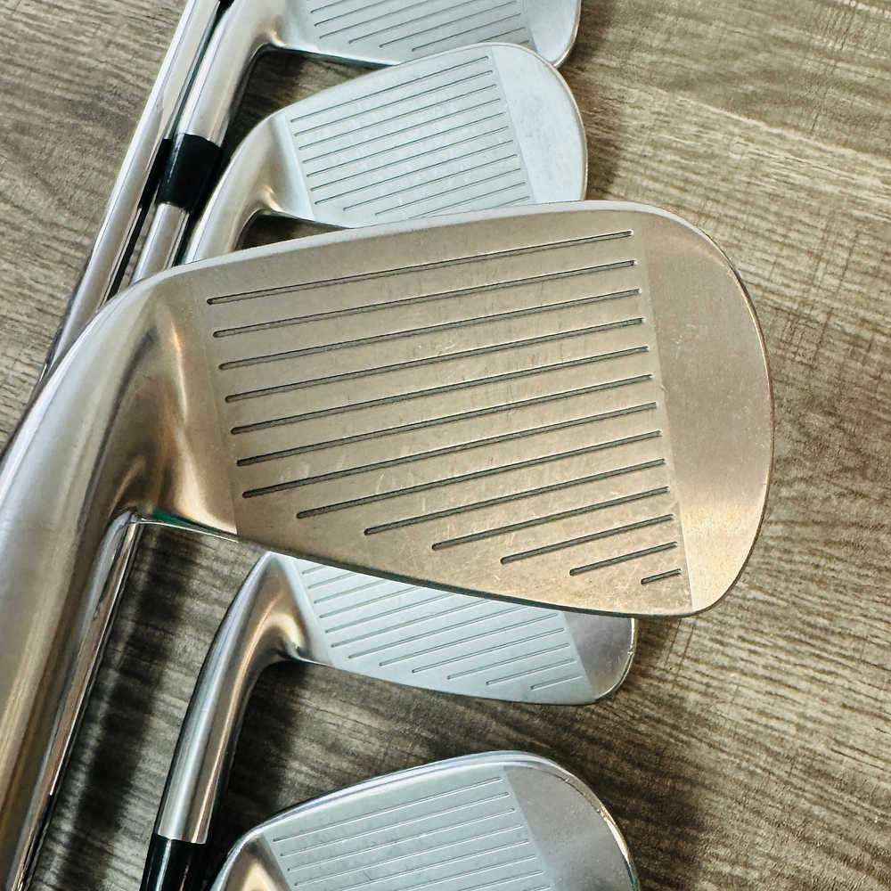 +1/2" 2024 Pro 243 Iron Set 4-P / NS Pro 950 GH Neo 95, Regular